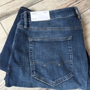 Men’s American Eagle Jeans.       36 x 32 Straight Leg Relaxed Fit